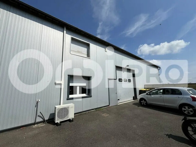 Flex in Varennes-Jarcy for lease - Building Photo - Image 2 of 12