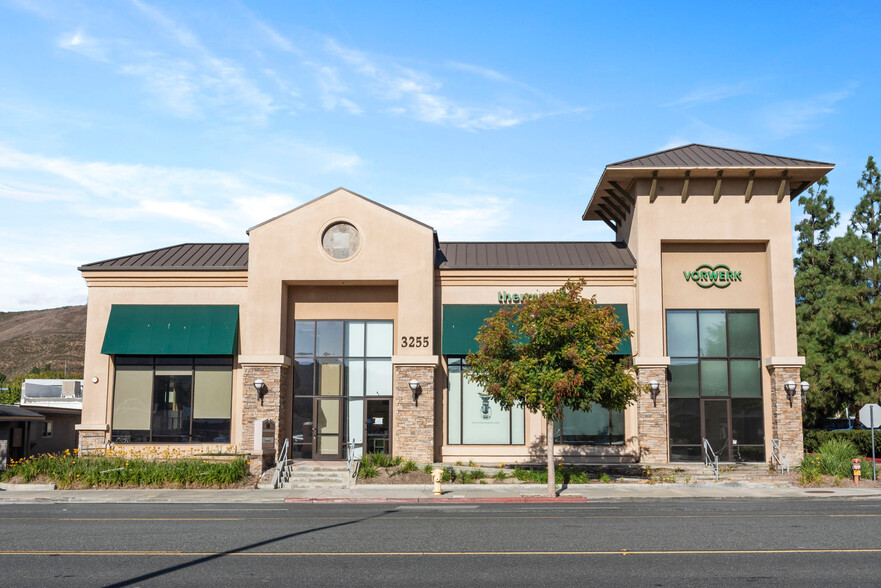 3255 E Thousand Oaks Blvd, Thousand Oaks, CA for lease - Building Photo - Image 2 of 20