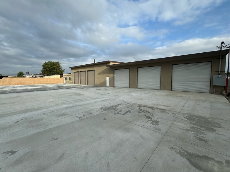 5045 E State St, Ontario, CA for lease - Building Photo - Image 2 of 6