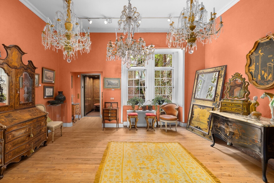 36 E 73rd St, New York, NY for sale - Building Photo - Image 2 of 31