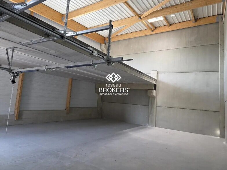 Industrial in Vailhauquès for sale - Interior Photo - Image 2 of 4