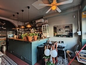 Retail in Barcelona, Barcelona for lease Interior Photo- Image 1 of 12