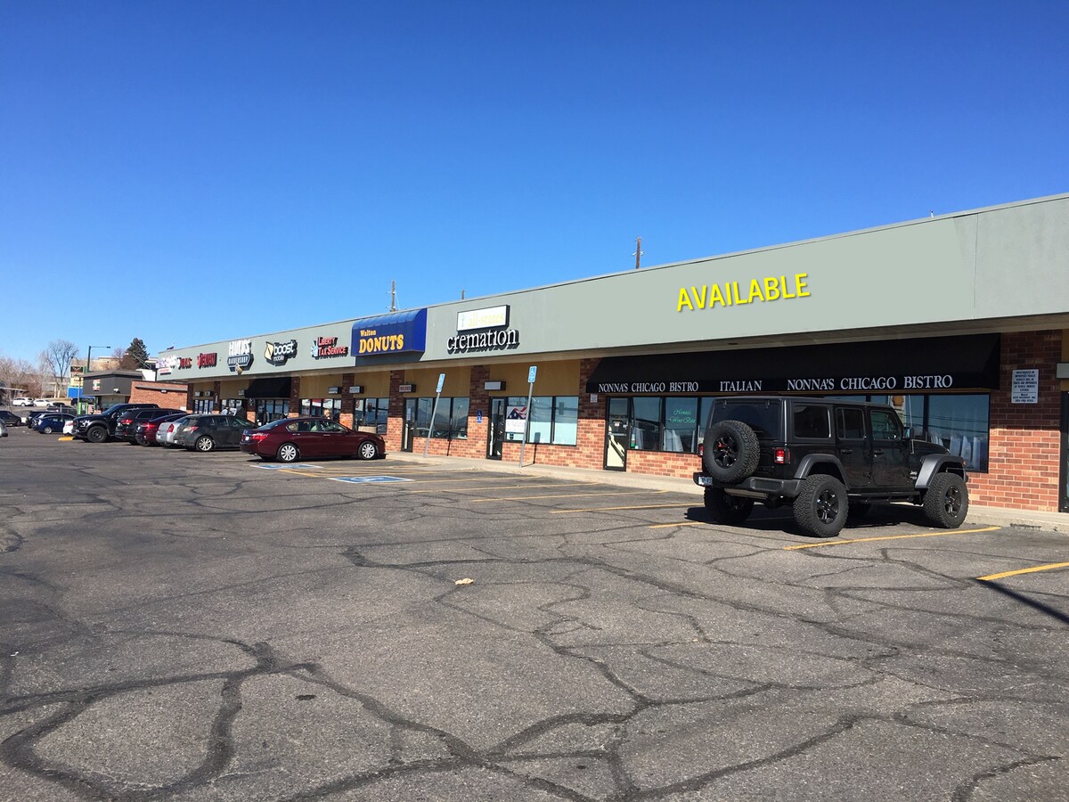 6603 Leetsdale Dr, Denver, CO 80224