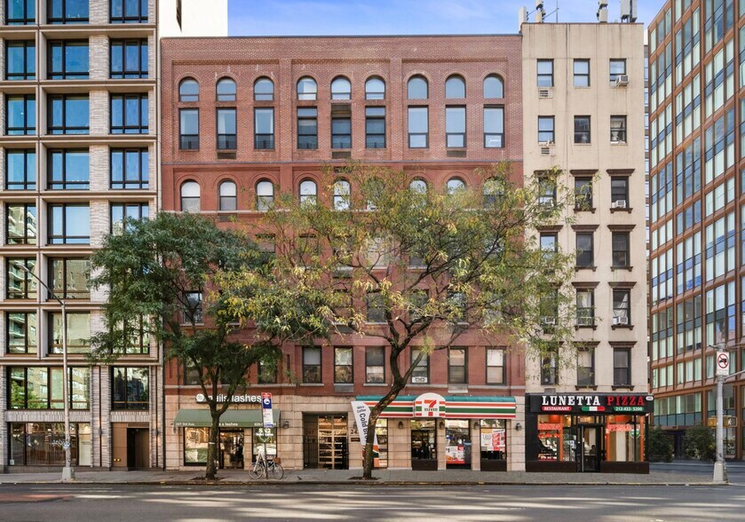 247-251 3rd Ave, New York, NY for lease - Building Photo - Image 1 of 7