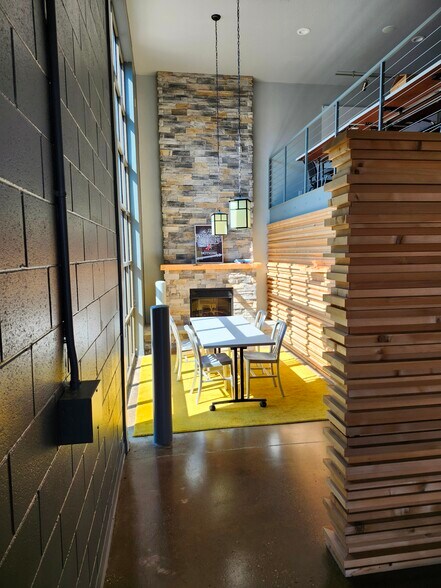 860 Okeefe Rd, De Pere, WI for lease - Building Photo - Image 3 of 13