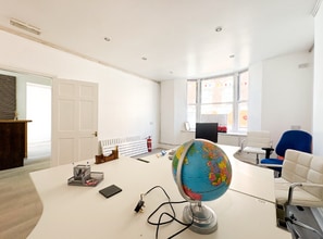 71A Bethcar St, Ebbw Vale for lease Interior Photo- Image 1 of 4