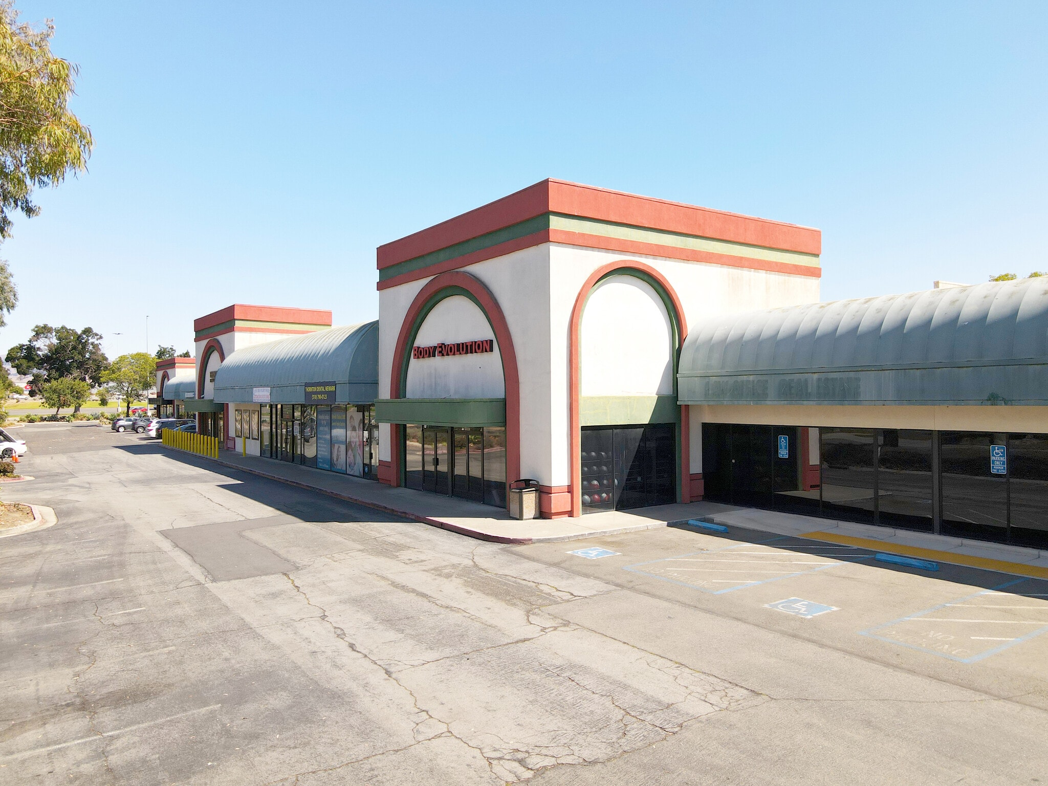 5900-5980 Newpark Mall Rd, Newark, CA for lease Building Photo- Image 1 of 6