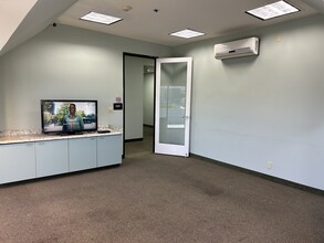 22939 Hawthorne Blvd, Torrance, CA for lease Interior Photo- Image 2 of 10