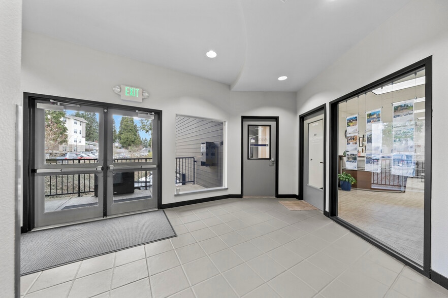 675 Orchard Heights Rd, Salem, OR for lease - Interior Photo - Image 1 of 21