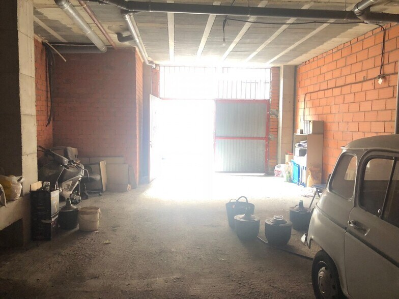 Retail in León for sale - Building Photo - Image 2 of 3