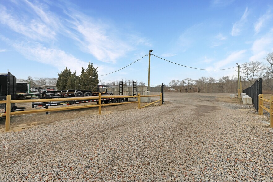 113 Old Quogue Rd, Riverhead, NY for sale - Primary Photo - Image 1 of 1