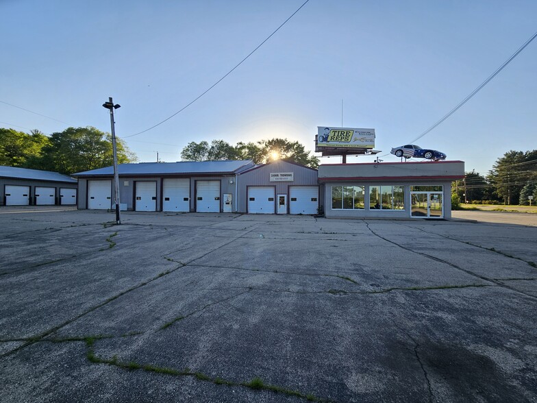 W7627 State Road 21 73, Wautoma, WI for lease - Primary Photo - Image 1 of 37