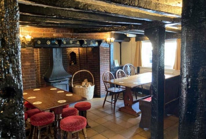 11 Huntingdon St, St Neots for sale - Interior Photo - Image 1 of 1