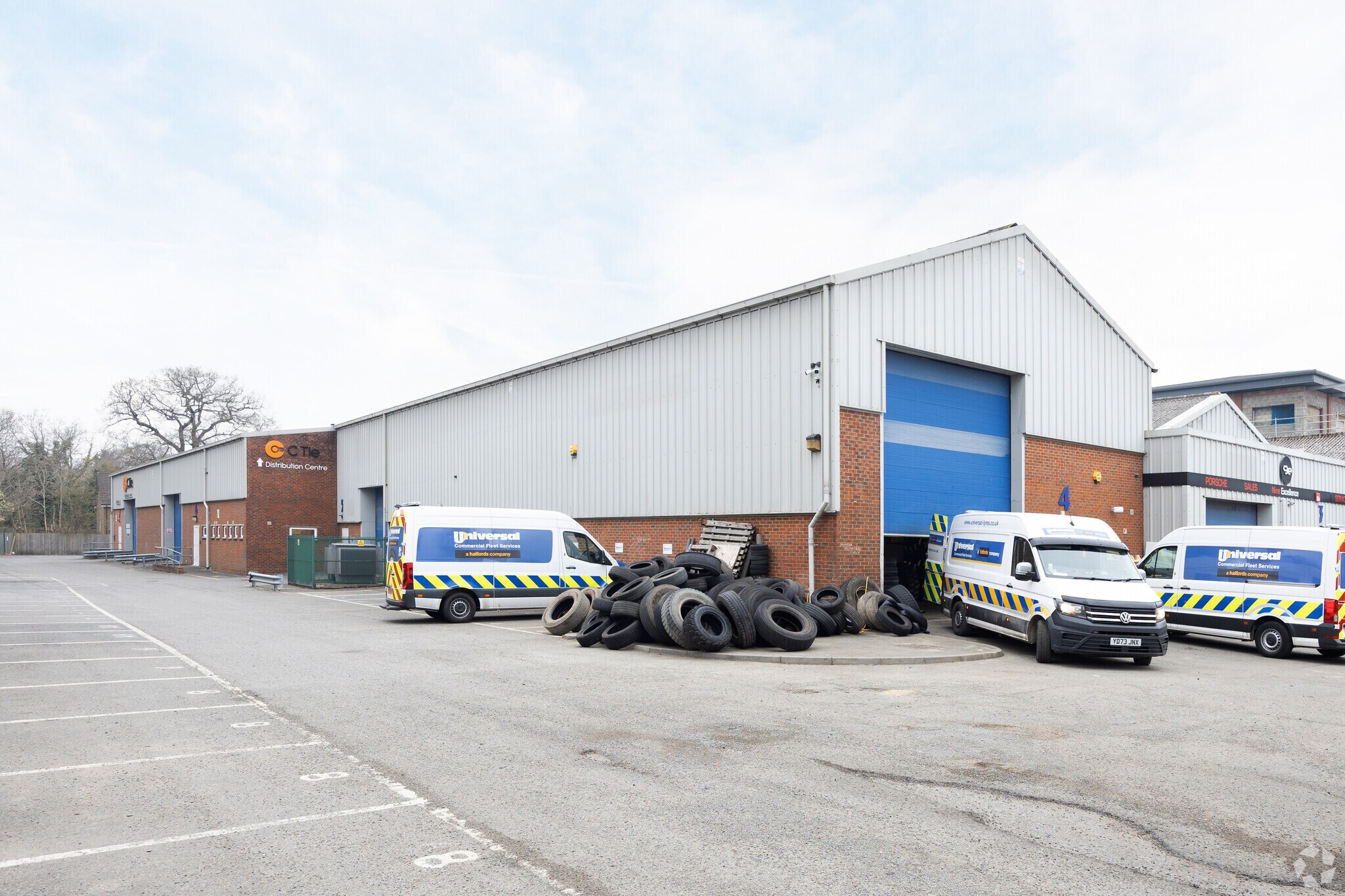 41 Balcombe Rd, Horley for sale Primary Photo- Image 1 of 1