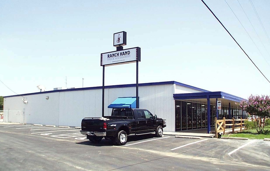 1039 N Loop 12 Blvd, Irving, TX for sale - Other - Image 2 of 26