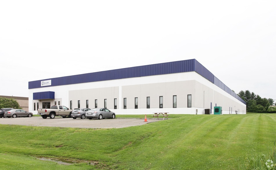 11-15 Thompson Rd, East Windsor, CT for sale - Primary Photo - Image 1 of 1