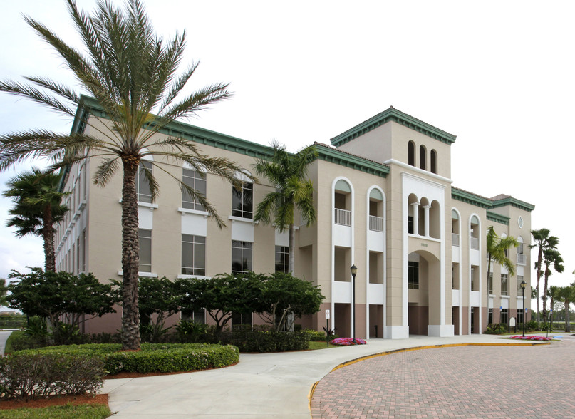 11555 Heron Bay Blvd, Coral Springs, FL for lease - Building Photo - Image 1 of 6