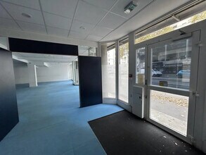 Office in Lyon for lease Building Photo- Image 2 of 8