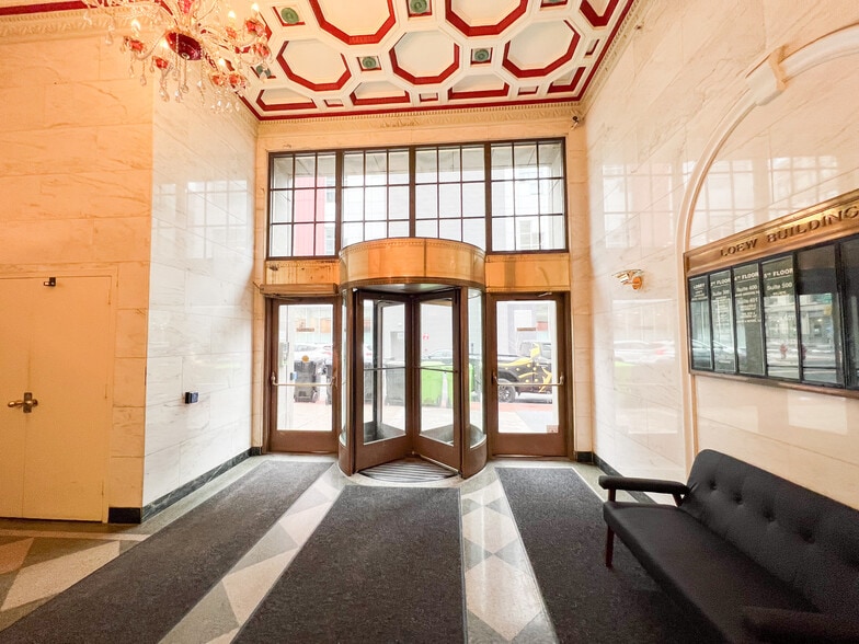 108-122 W Jefferson St, Syracuse, NY for sale - Building Photo - Image 2 of 16