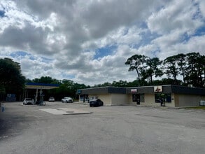 302 SW Tulip Blvd, Port Saint Lucie, FL for lease Building Photo- Image 2 of 9