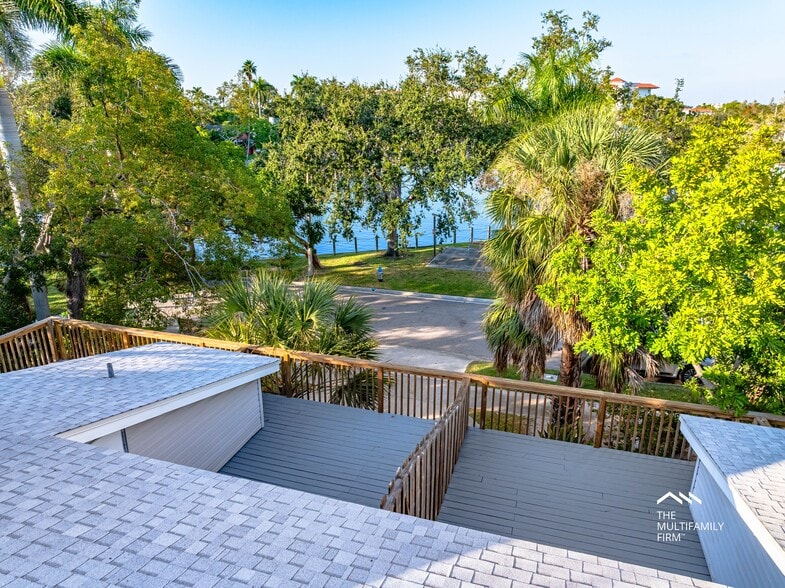 1559 7th Ave W, Bradenton, FL for sale - Building Photo - Image 2 of 7