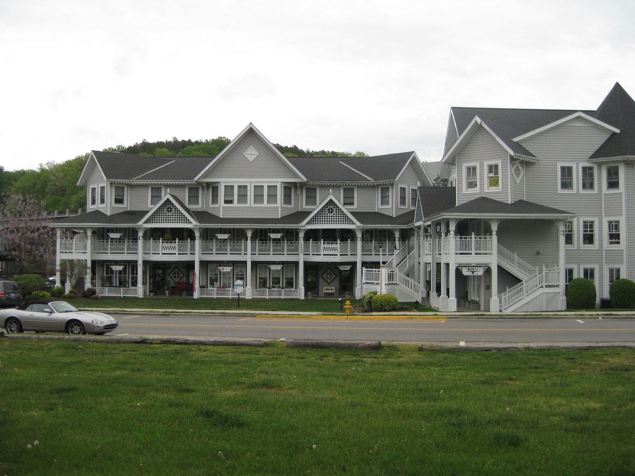 125 Mill St, Occoquan, VA 22192 Riverwalk Shops