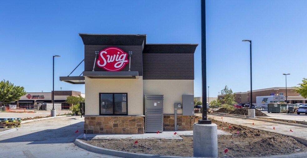 1631 SW Wilshire Blvd, Burleson, TX 76028