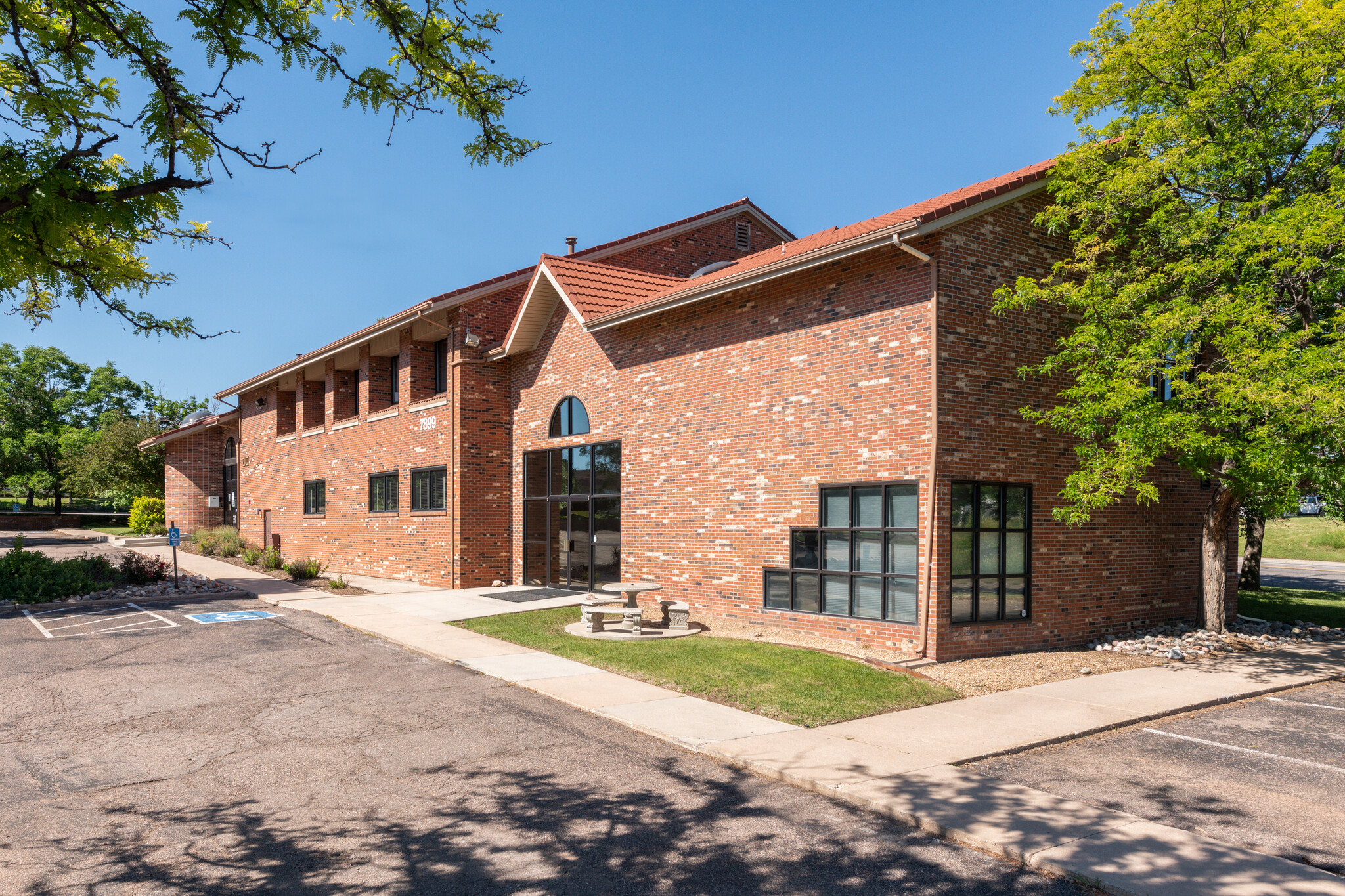 7899 S Lincoln Ct, Littleton, CO for lease Building Photo- Image 1 of 6