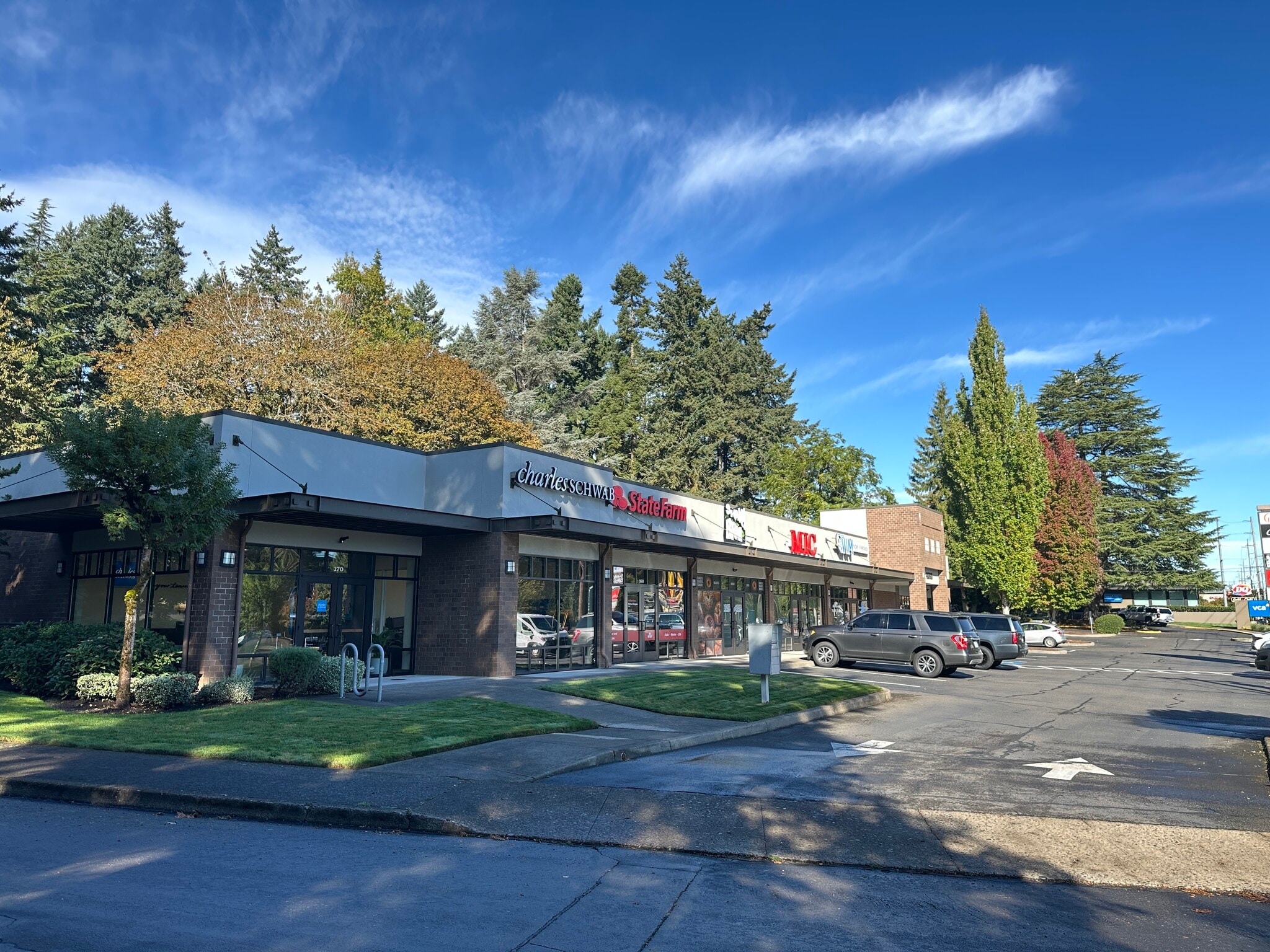 4093 Commercial St SE, Salem, OR for lease Building Photo- Image 1 of 8