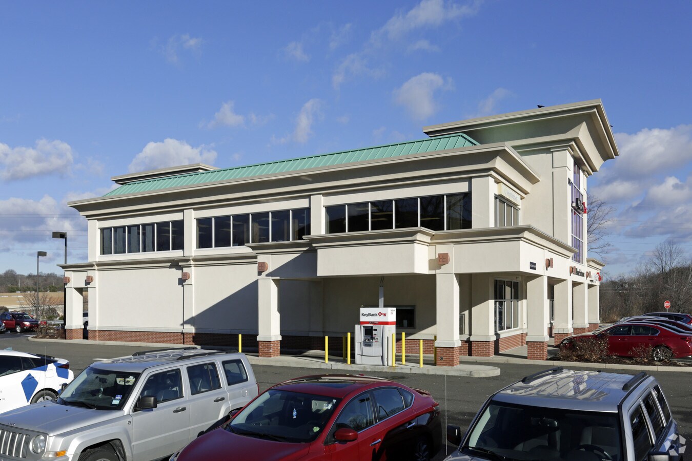 355 Hawley Ln, Stratford, CT 06614