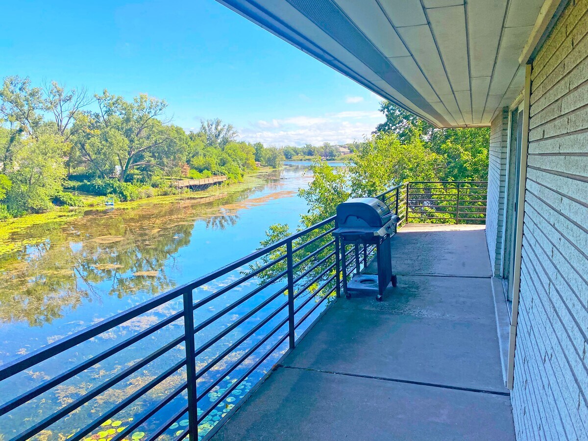 5900 Forest Ave, Gary, IN 46403