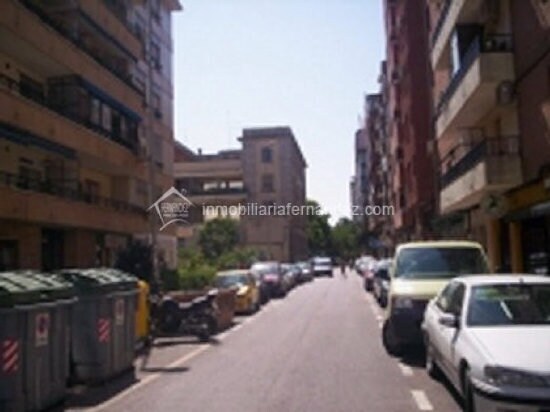 Retail in Cáceres for sale - Building Photo - Image 1 of 6