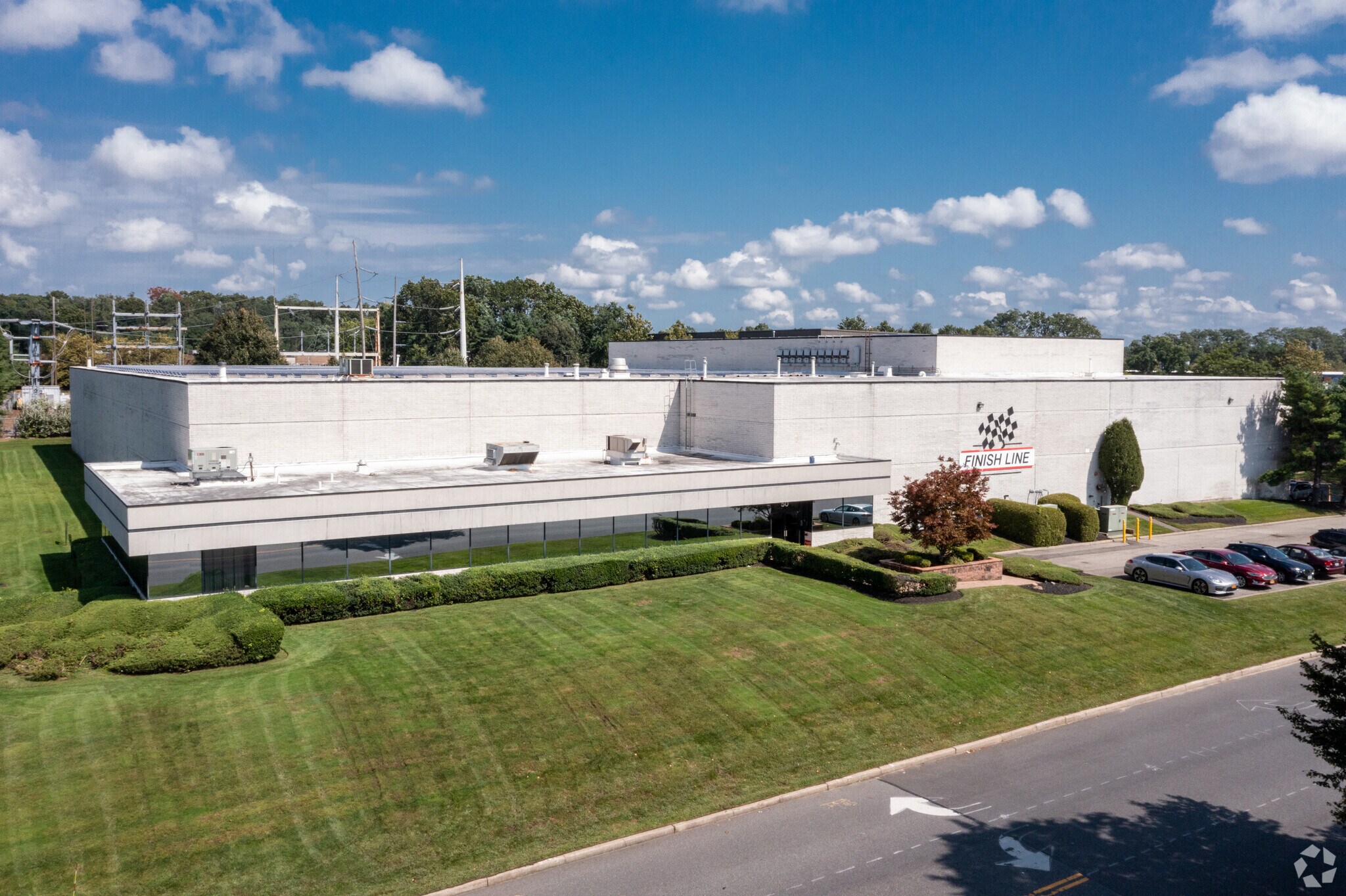 50 Wireless Blvd, Hauppauge, NY for lease Building Photo- Image 1 of 7