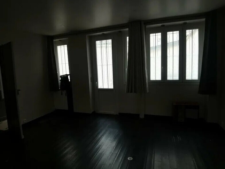 Office in Paris for lease - Building Photo - Image 3 of 8