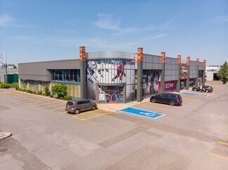 More details for 909-915 Pierre-Bertrand, Québec, QC - Retail for Lease