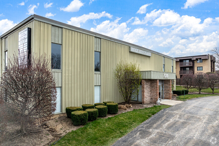 1520 Rock Run Dr, Crest Hill, IL for lease - Building Photo - Image 2 of 5