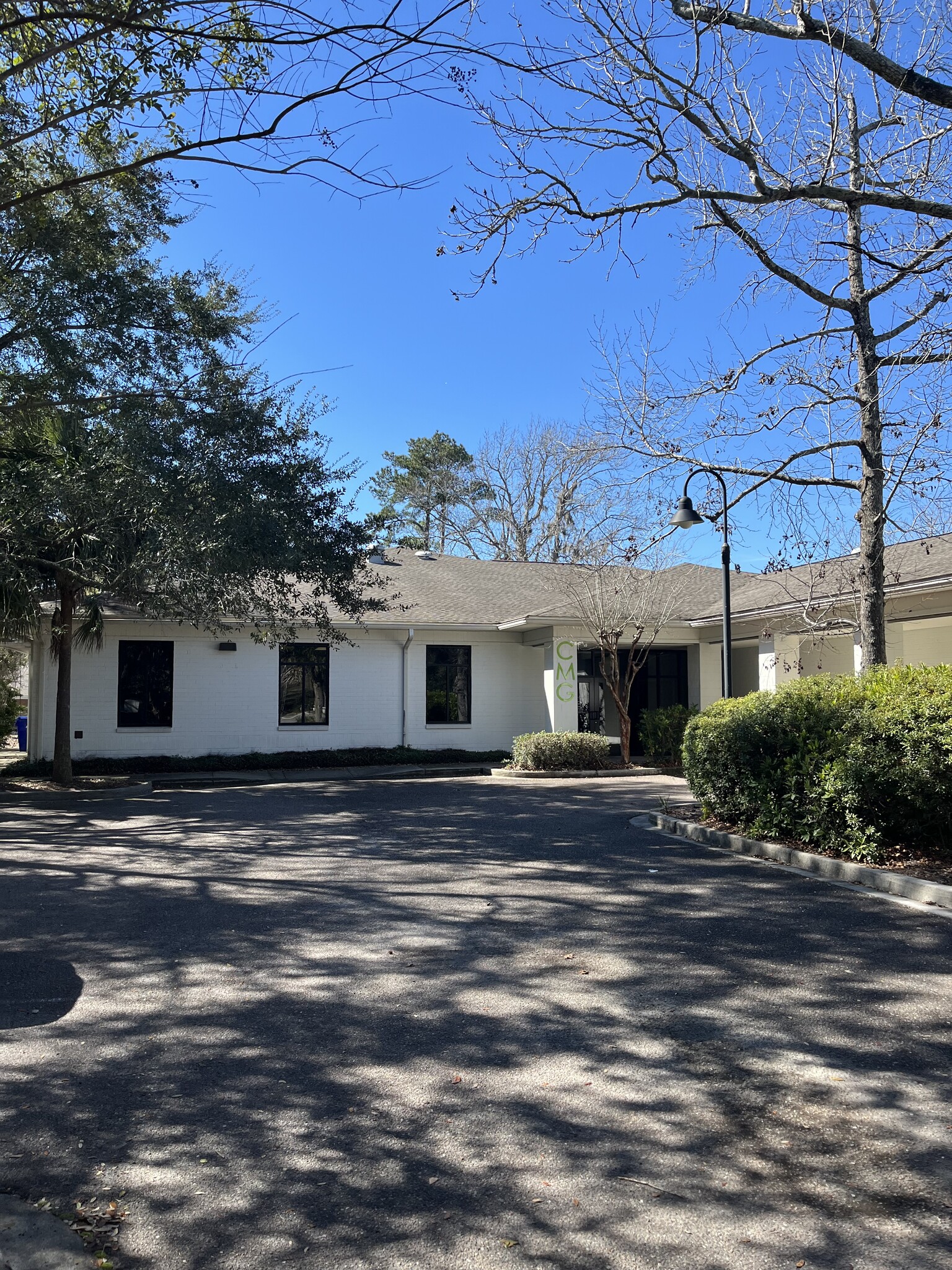 975 Johnnie Dodds Blvd, Mount Pleasant, SC for lease Building Photo- Image 1 of 14