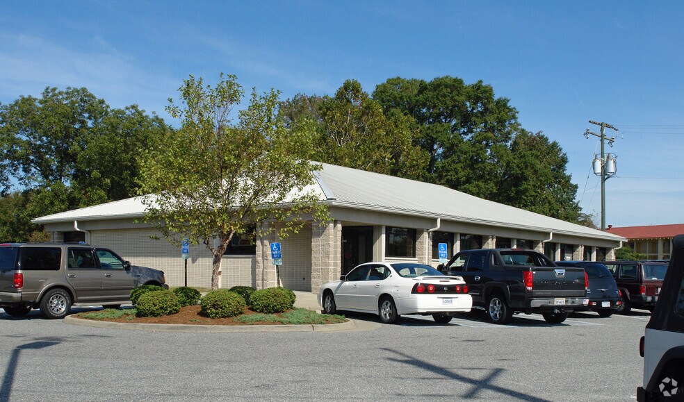 2148 W Mercury Blvd, Hampton, VA 23666