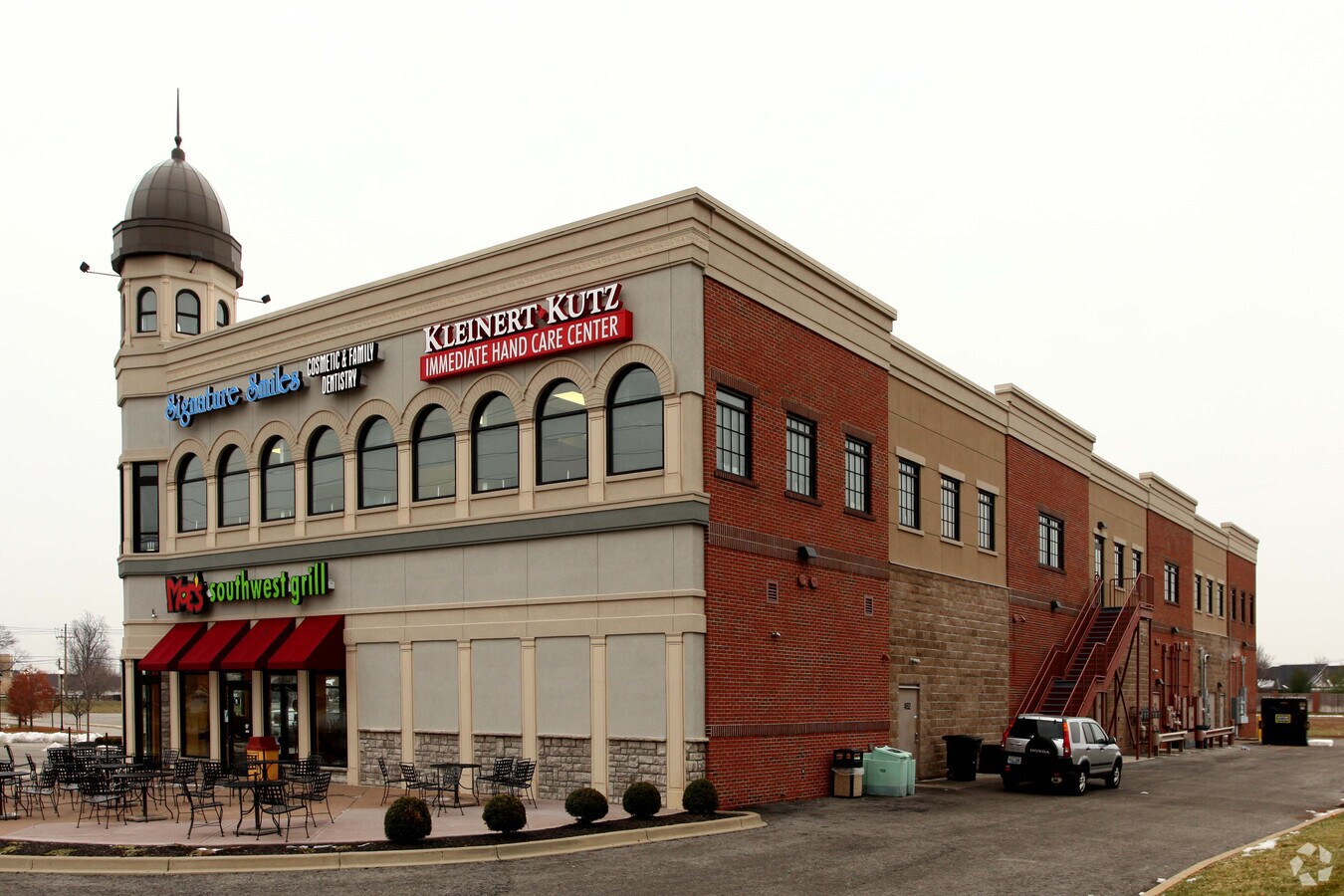 46424656 Chamberlain Ln, Louisville, KY 40241