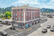 101-107 S 1st St, Silverton OR - Convenience Store