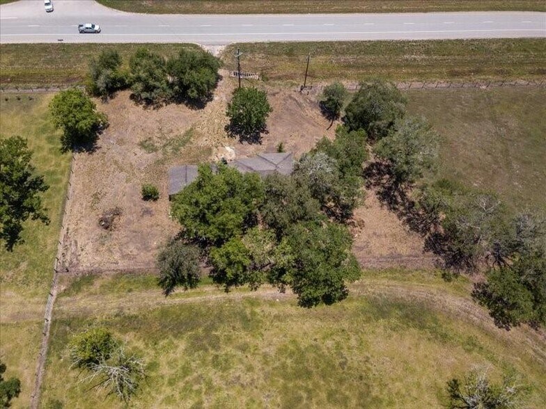 15479 Tx Highway, Sweeny, TX 77480 15479 Tx Highway 35 N