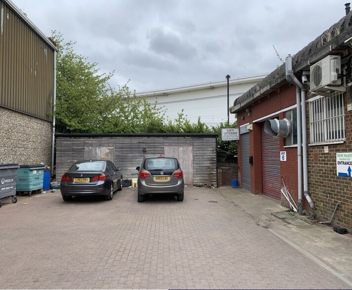 Brember Rd, Harrow for sale - Primary Photo - Image 1 of 1