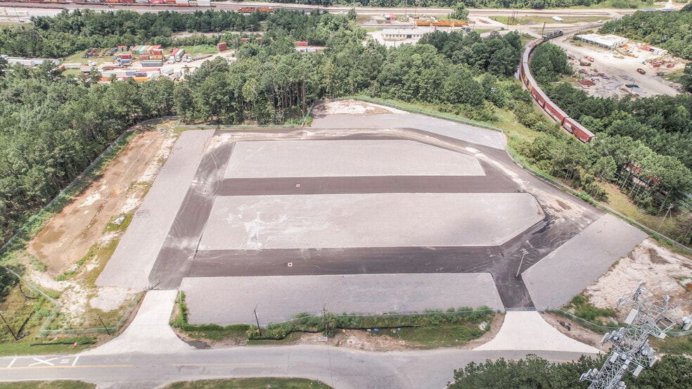 2351 Tremont Rd, Savannah, GA for lease - Building Photo - Image 1 of 7