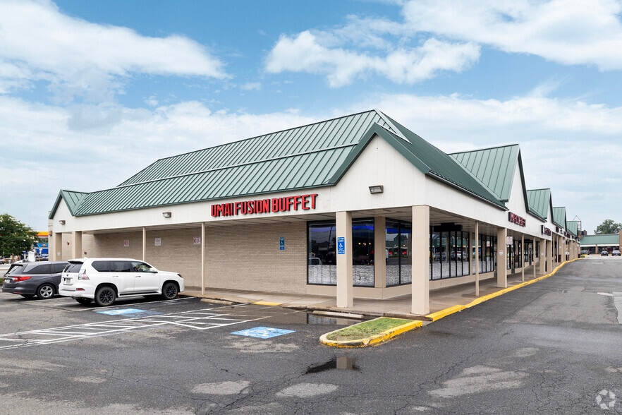 6198-6244 Little River Tpke, Alexandria, VA for lease - Building Photo - Image 3 of 9