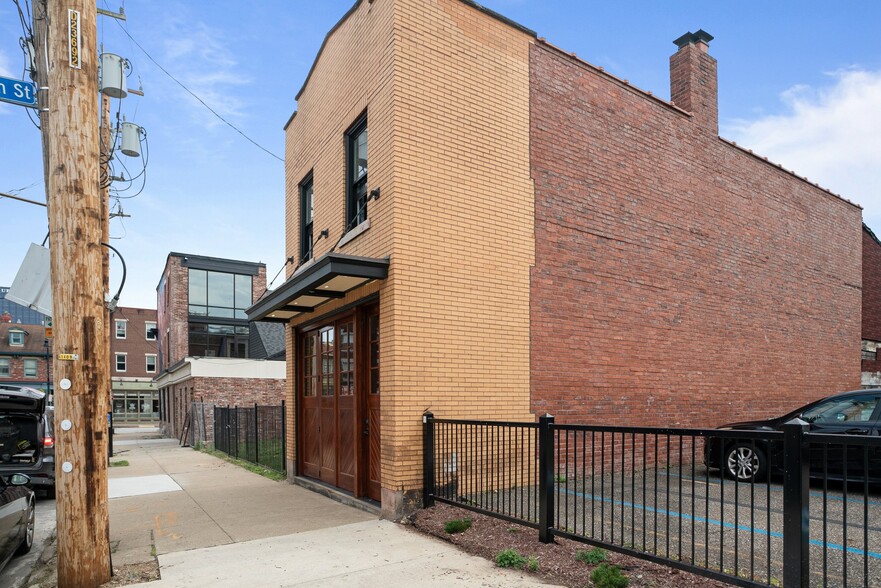 711 James St, Pittsburgh, PA for sale - Building Photo - Image 3 of 35