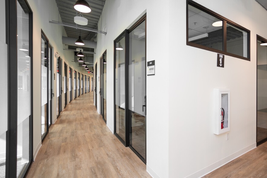 701 Green Valley Rd, Greensboro, NC for lease - Matterport 3D Scan - Image 3 of 44