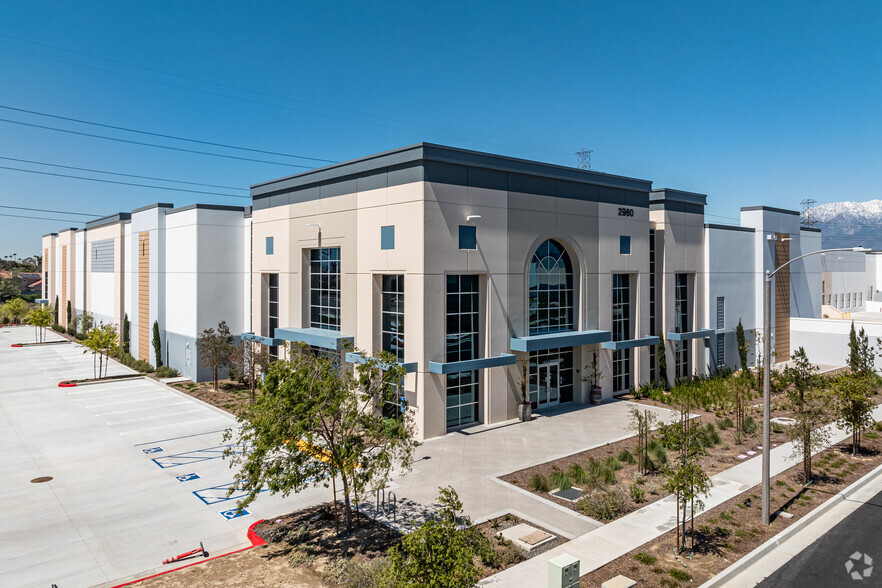 Industrial in Eastvale, CA for lease - Building Photo - Image 1 of 7