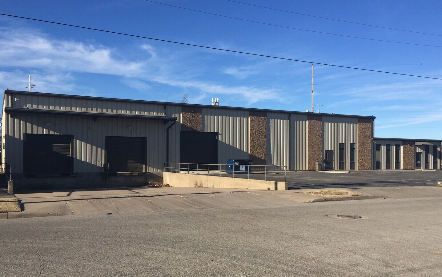 2909 S Spruce St, Wichita, KS 67216