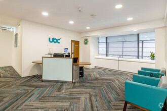 1000 Great West Rd, Brentford for lease Interior Photo- Image 2 of 20