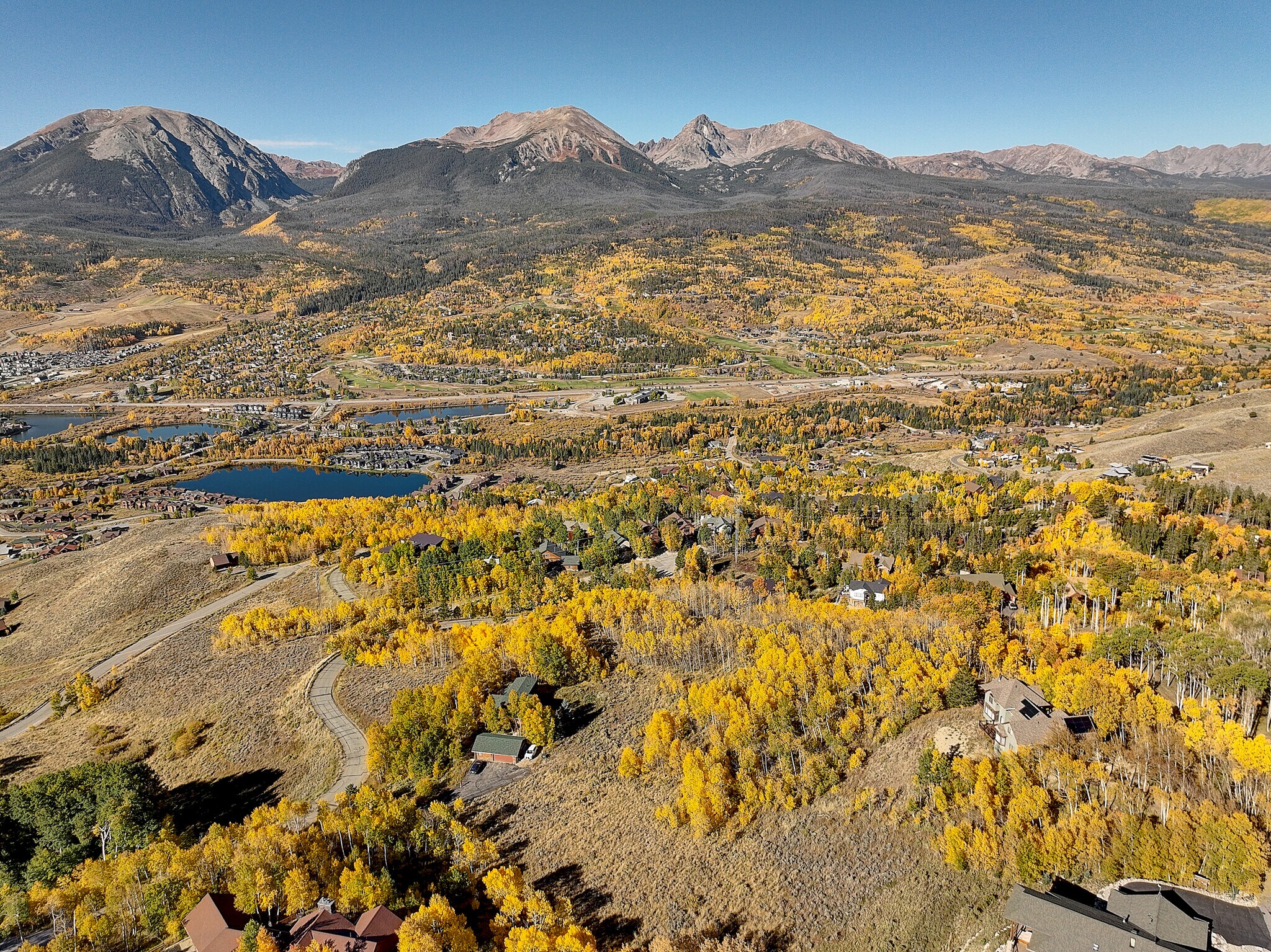 990 Lakeview Cir, Silverthorne, CO for sale Aerial- Image 1 of 1
